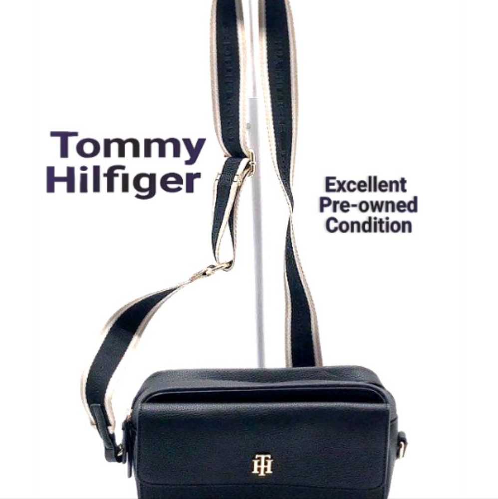 Tommy Hilfiger Black Crossbody Excellent Pre-owned Condition